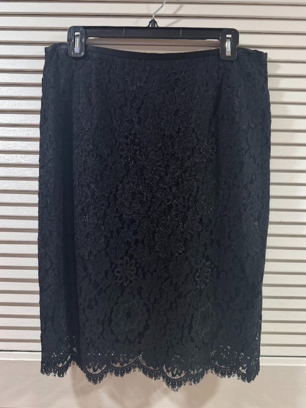 Ann Taylor Black Lace Pencil Skirt – Size 12